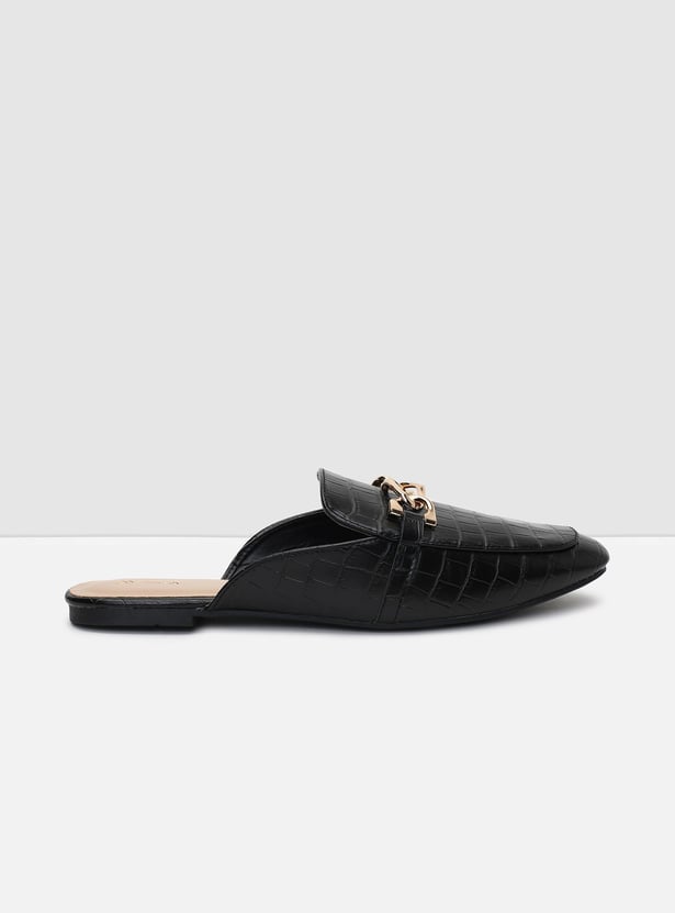 Women Textured Chain-Detailed Mules