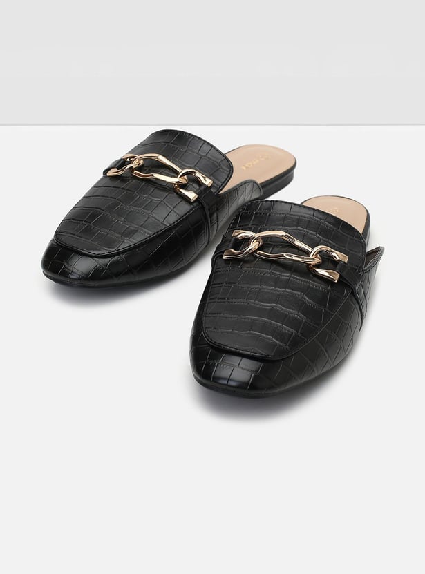 Women Textured Chain-Detailed Mules