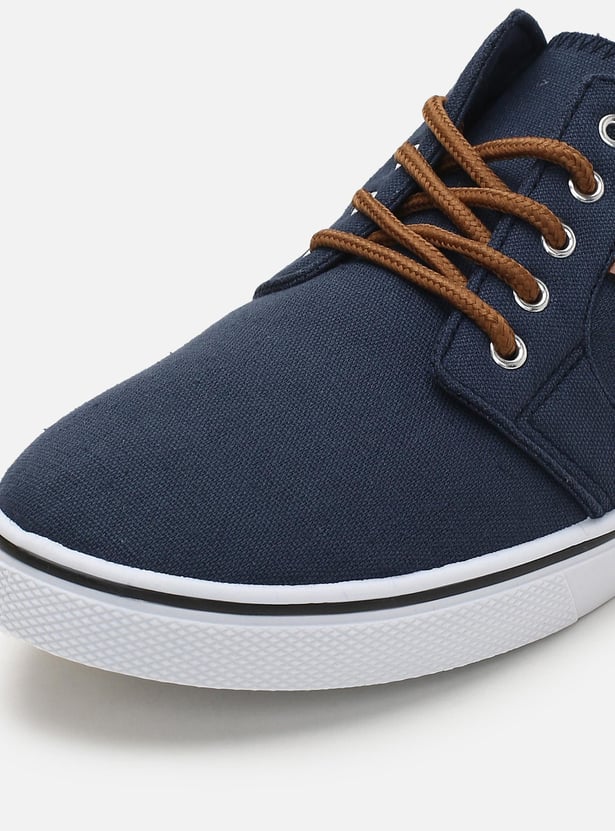 Men Solid Lace-Up Canvas Shoes