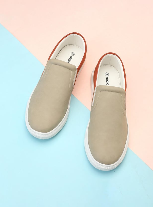 Men Colourblock Slip-On Casual Shoes