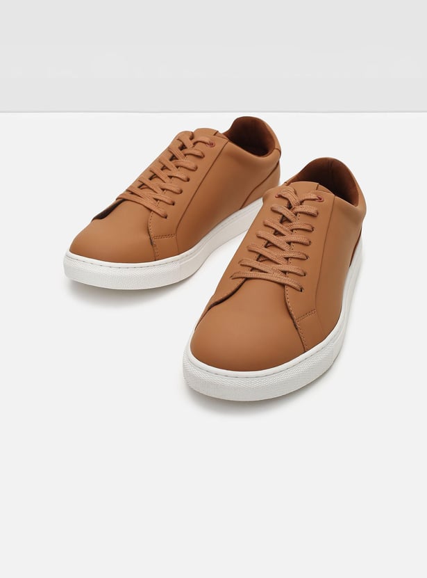 Men Solid Lace-Up Casual Sneakers