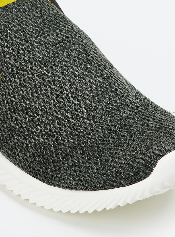 Men Knit Slip-On Sports Shoes