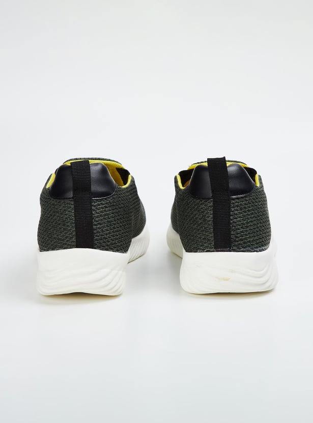 Men Knit Slip-On Sports Shoes