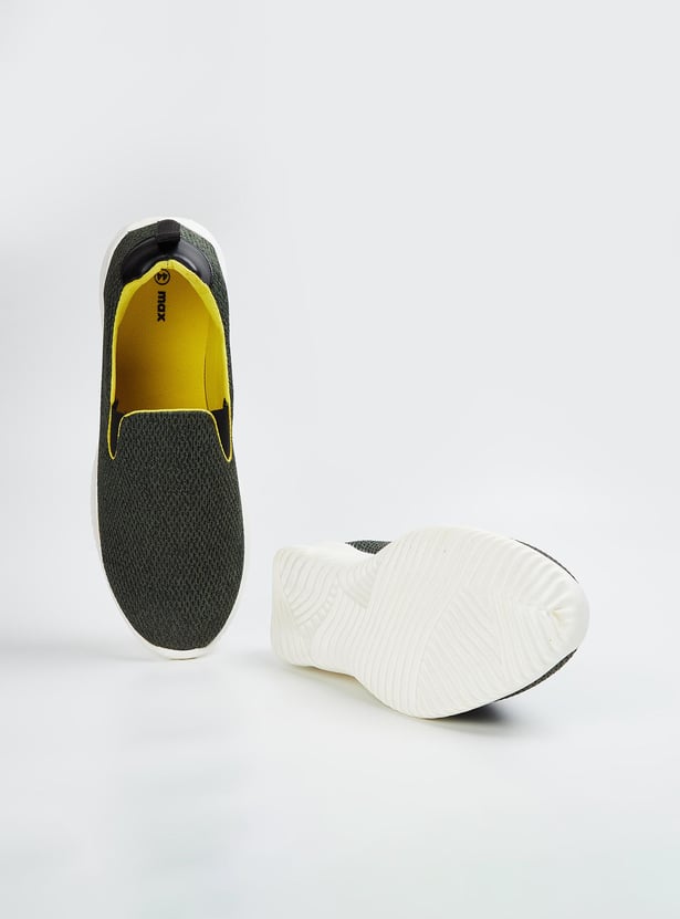 Men Knit Slip-On Sports Shoes