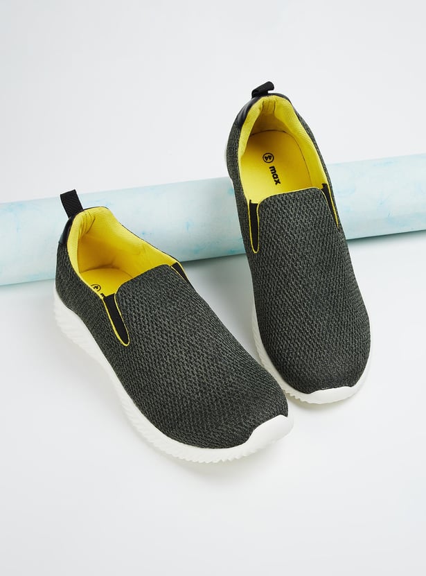 Men Knit Slip-On Sports Shoes