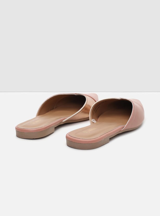 Women Colourblock Closed-Toe Mules