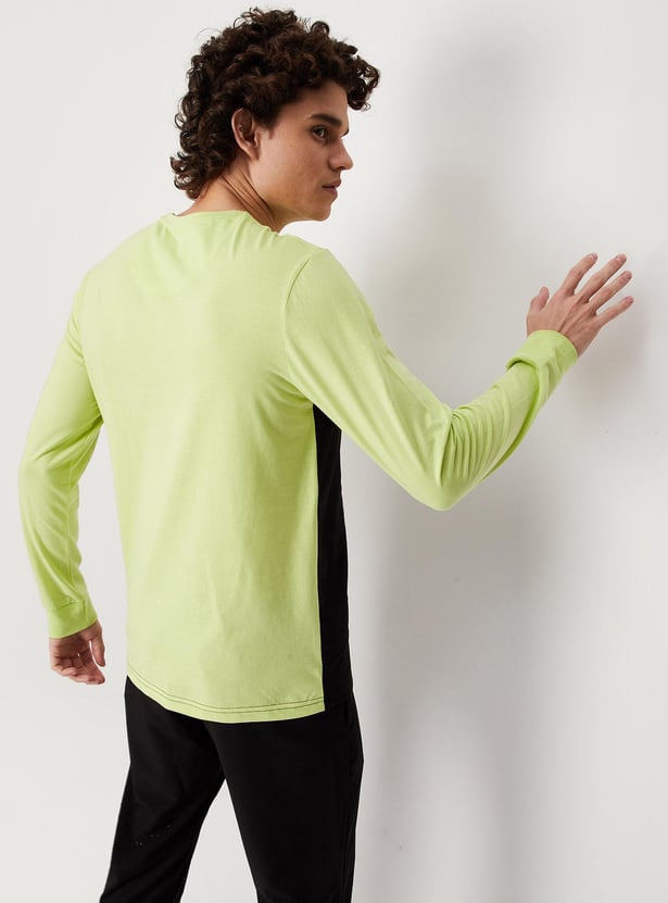 Men Colourblock Slim Fit Athleisure T-shirt