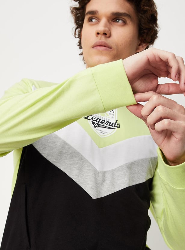 Men Colourblock Slim Fit Athleisure T-shirt