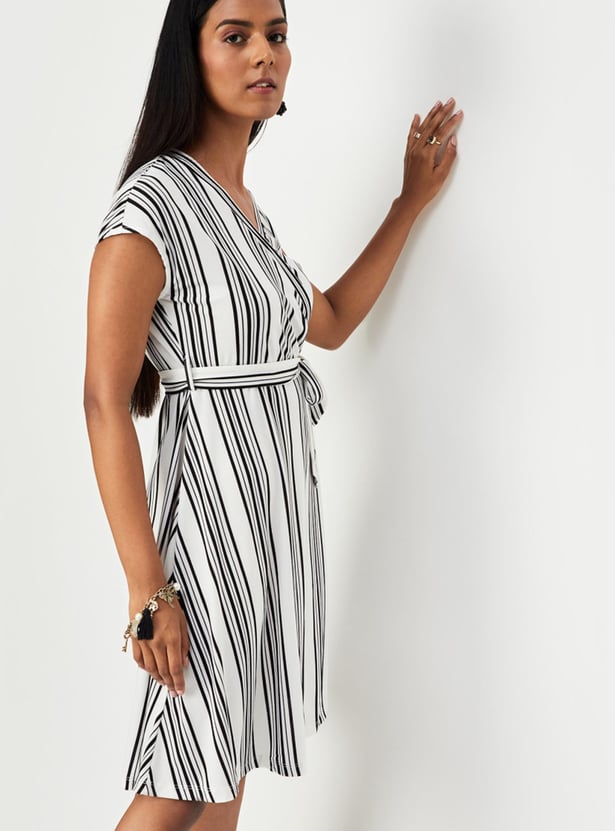 Women Printed Wrap Dress