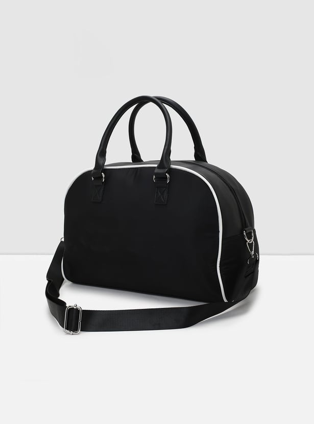 Women Printed Duffle Bag with Contrast Piping