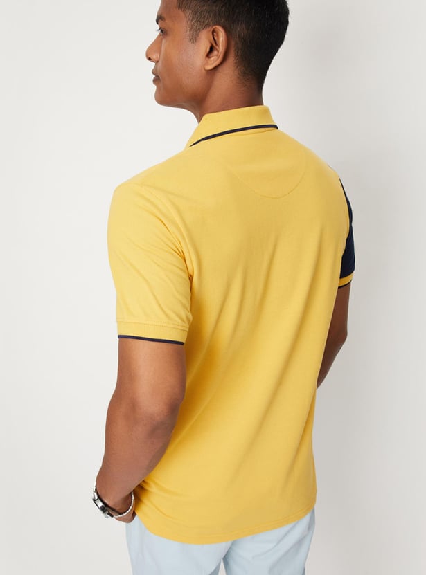 Buy Men Colourblock Slim Fit Polo Online at just Rs. 799.0 ...