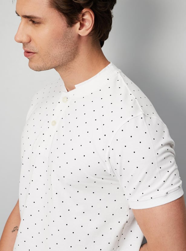 Men Printed Slim Fit Band Collar Polo T-shirt