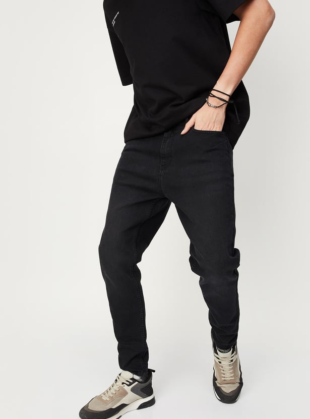 Men Solid Carrot Fit Jeans