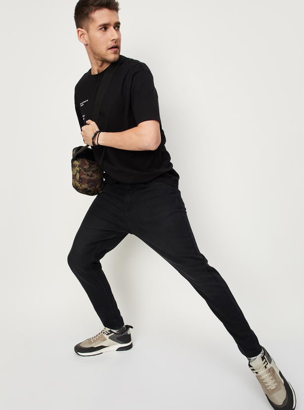 Men Solid Carrot Fit Jeans