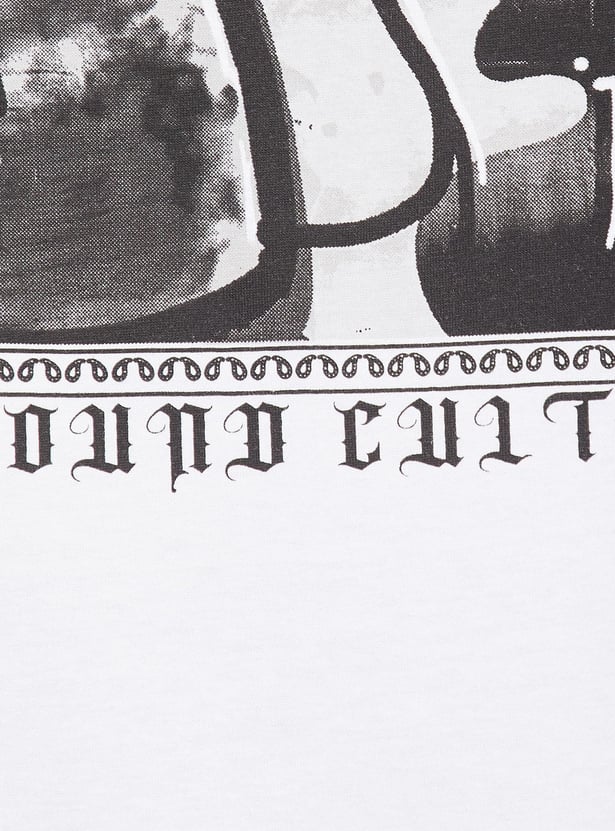Men Graphic Printed Slim Fit T-shirt