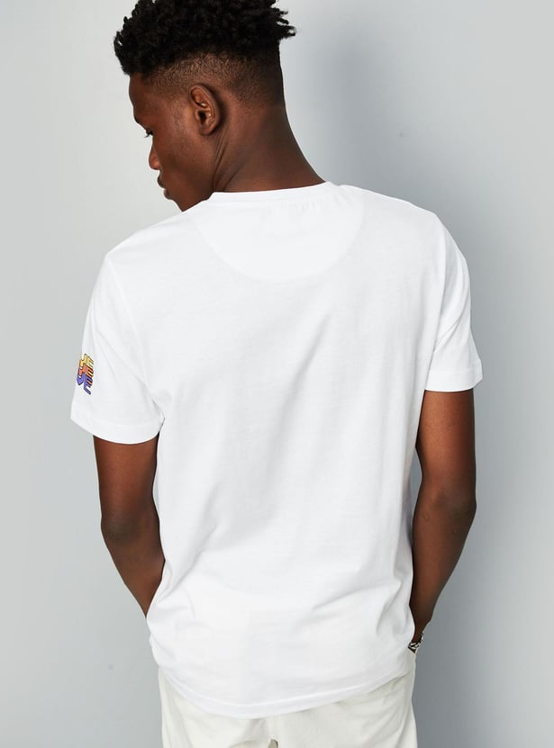Men Typographic Printed Slim Fit T-shirt