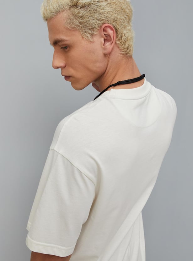 Men Solid Oversized Pocket T-shirt