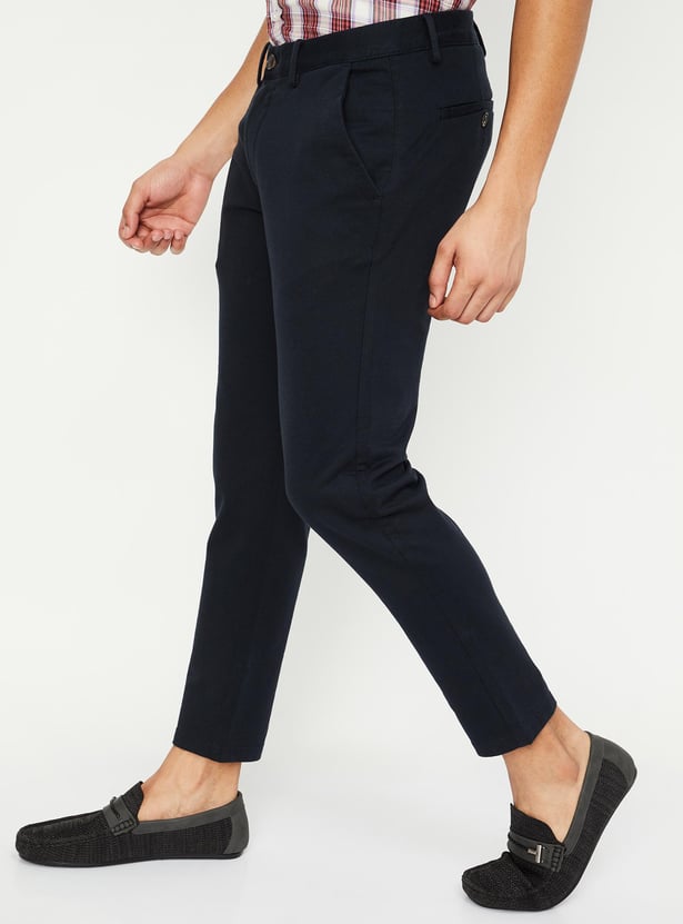 Men Solid Skinny Fit Chinos