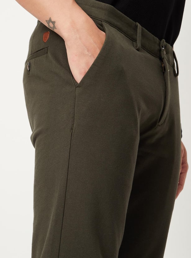 Men Solid Skinny Fit Chinos