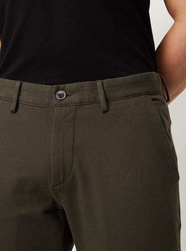 Men Solid Skinny Fit Chinos