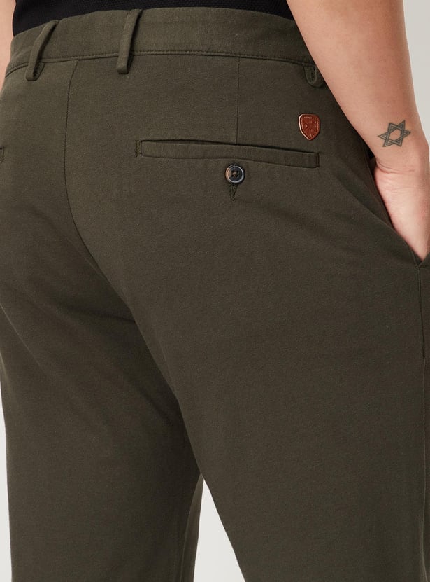 Men Solid Skinny Fit Chinos