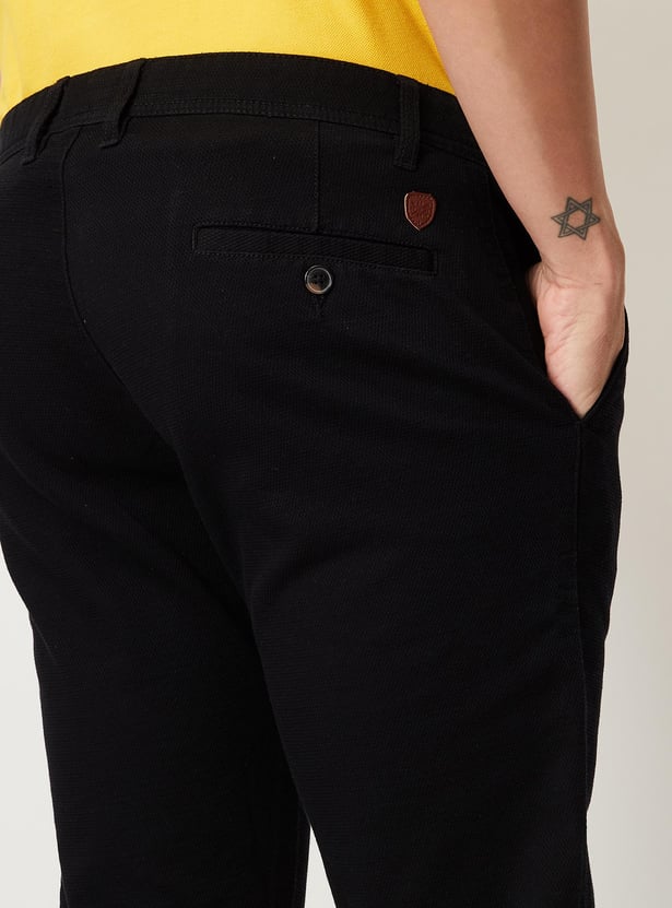 Men Solid Carrot Fit Chinos