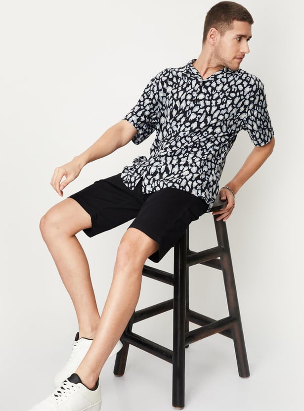 URB_N Men Printed Slim Fit Resort Shirt