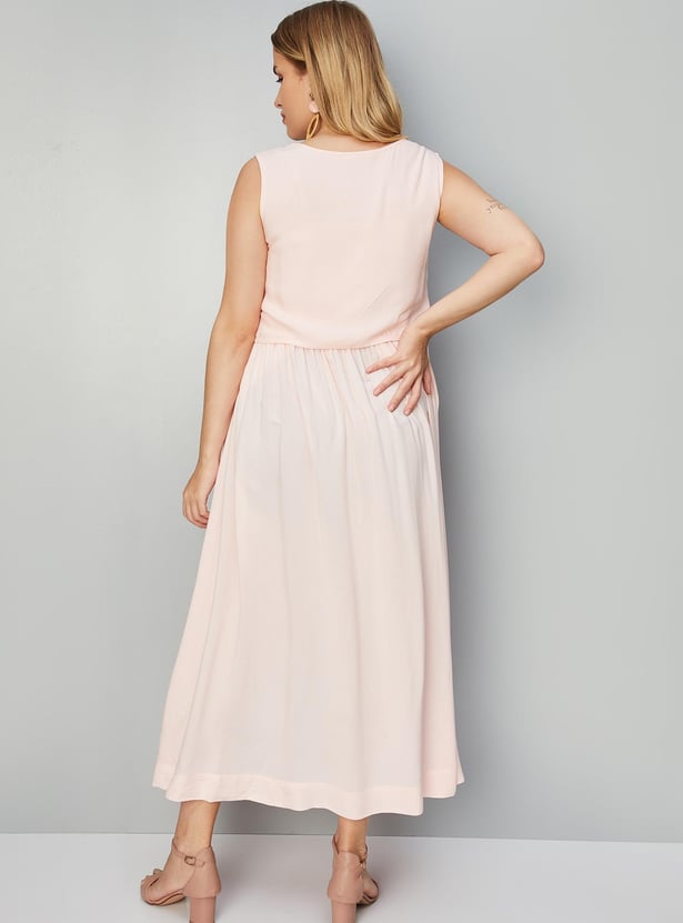 Women Embroidered Sleeveless Maxi Dress