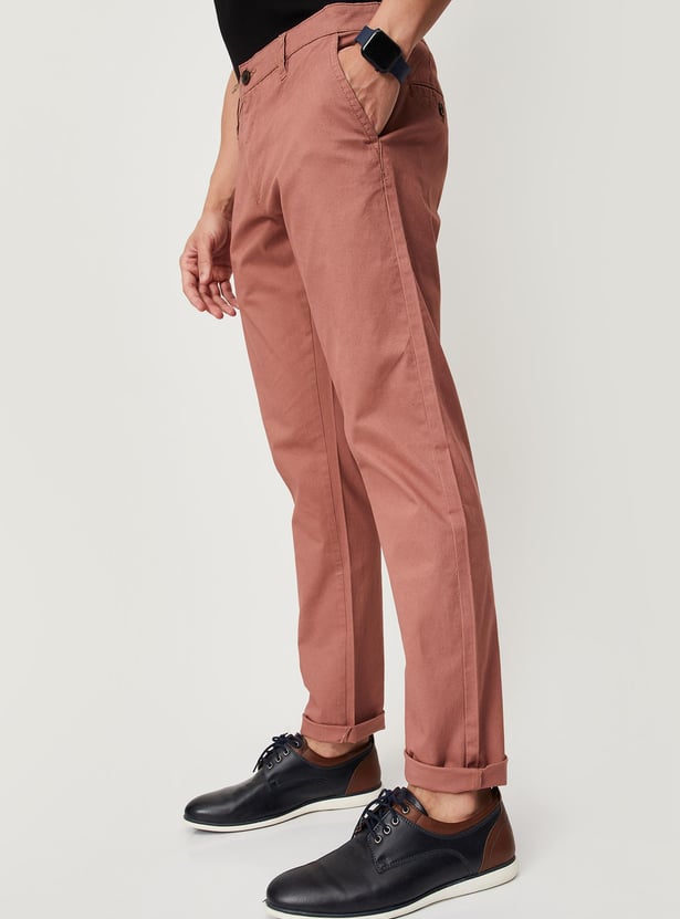 Men Solid Twill Weave Slim Fit Chino Trousers