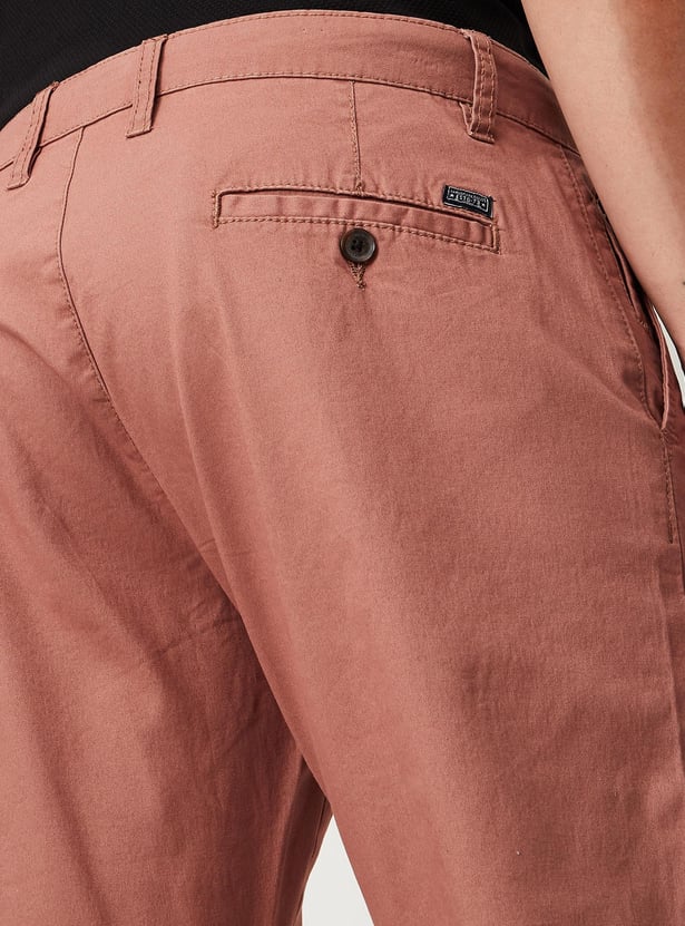 Men Solid Twill Weave Slim Fit Chino Trousers