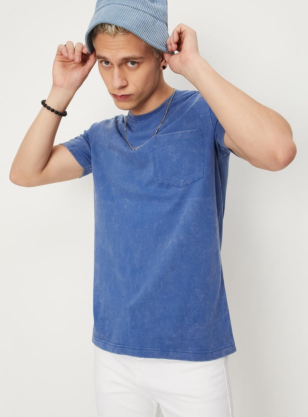 Men Acid Washed Pocket Slim Fit T-shirt