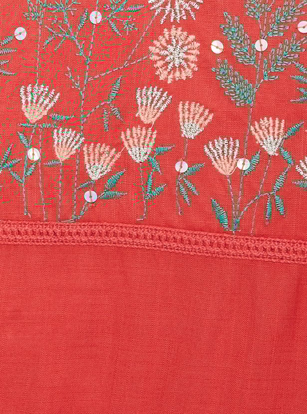 Women Embellished Round Neck Straight Kurta