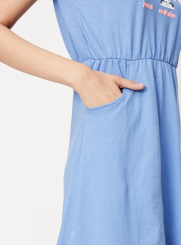 Women Printed Chemise with Pockets