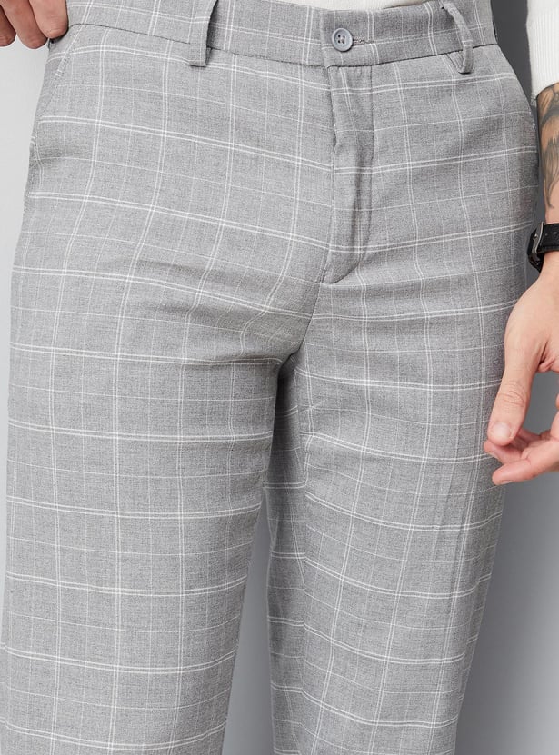 Men Checked Carrot Fit Formal Trousers