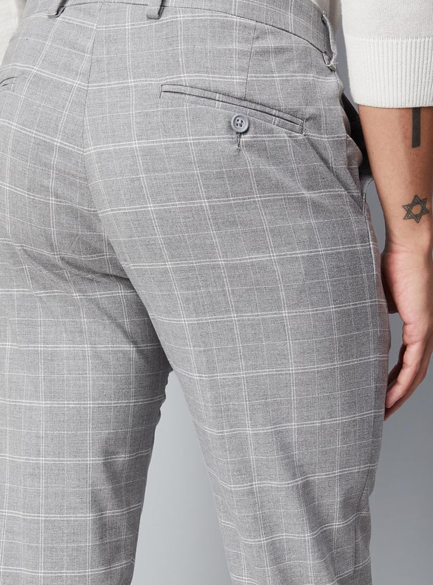 Men Checked Carrot Fit Formal Trousers