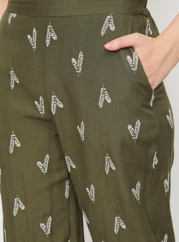 Women Embroidered Ethnic Pants