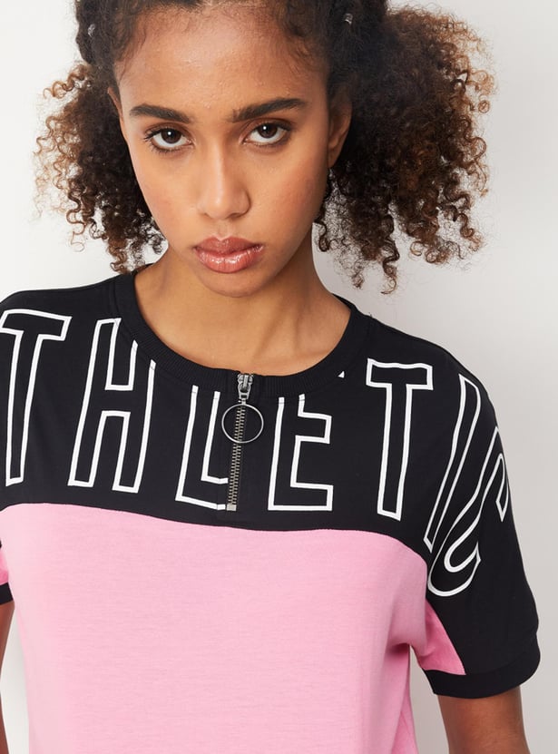 Women Colourblock Zipper T-shirt