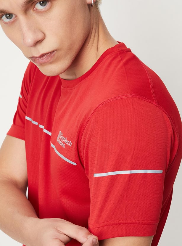 Men Printed Slim Fit Active T-shirt