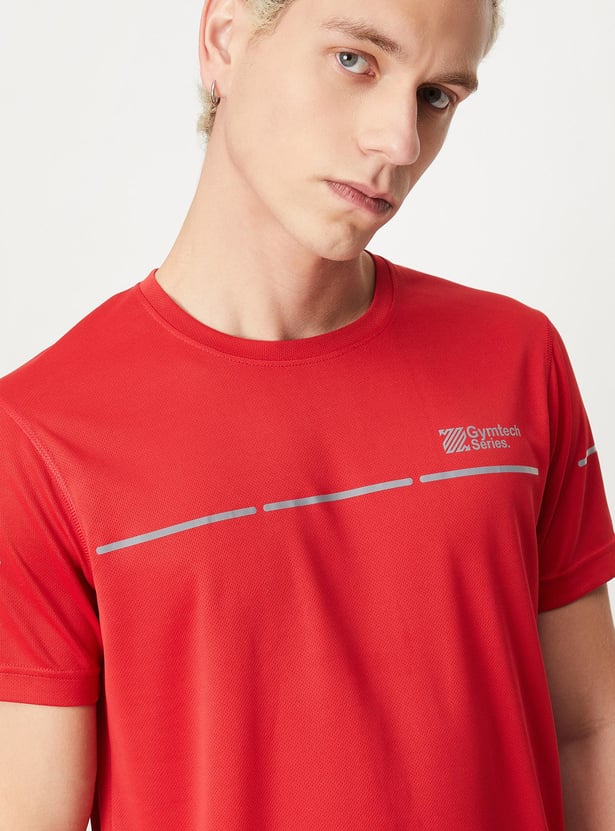 Men Printed Slim Fit Active T-shirt