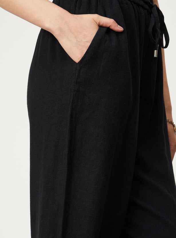 Women Solid Woven Relaxed Fit Trousers