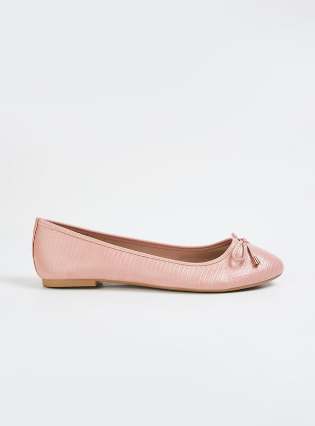 Women Textured Bow-Detailed Ballerinas