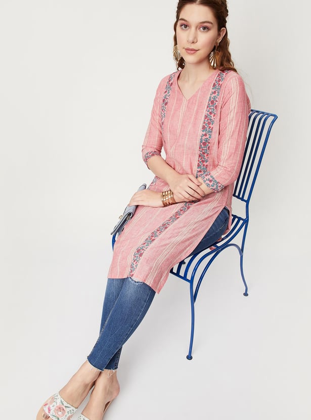 Women Floral Printed Woven Kurta