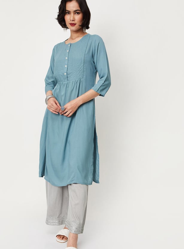 Women Solid Round Neck Straight Kurta
