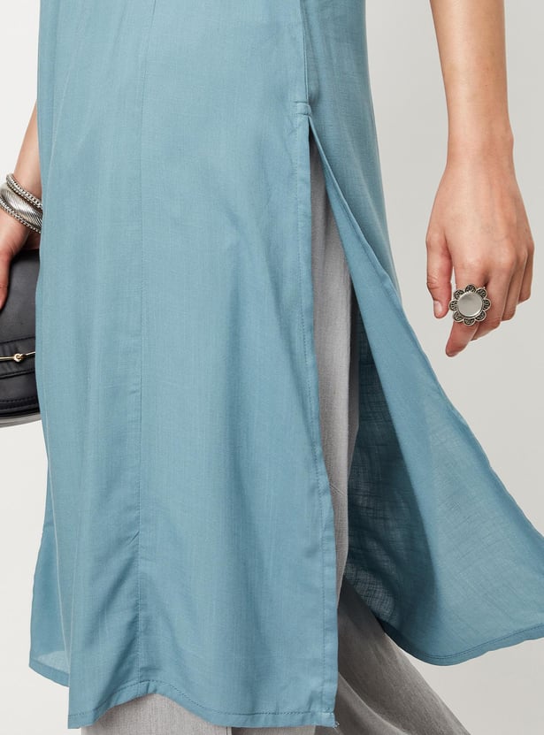 Women Solid Round Neck Straight Kurta