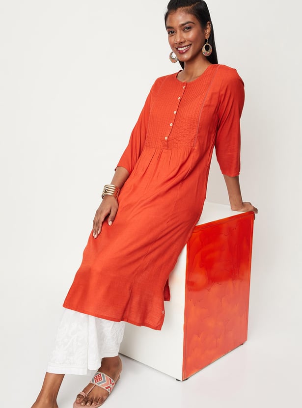 Women Solid Round Neck Straight Kurta