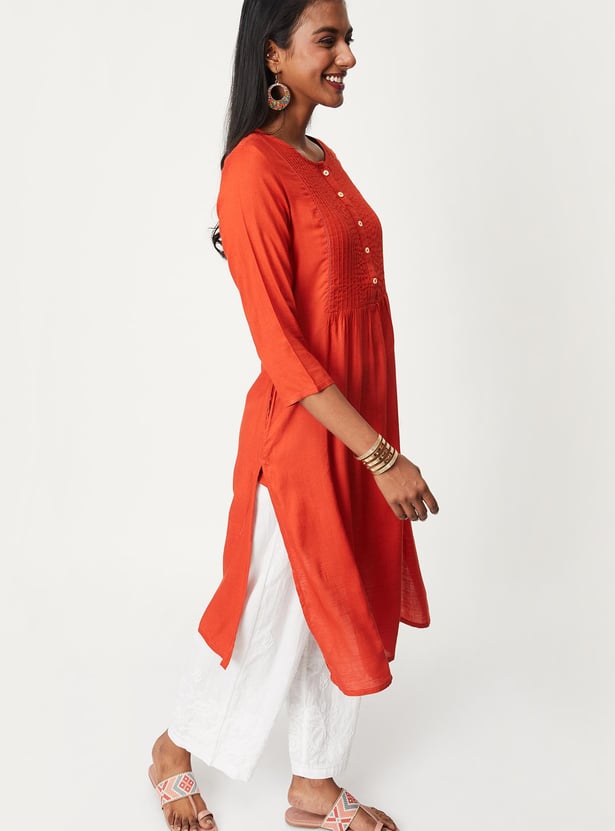 Women Solid Round Neck Straight Kurta