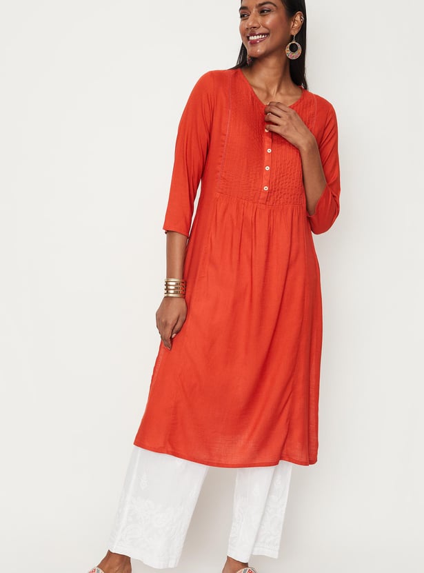 Women Solid Round Neck Straight Kurta