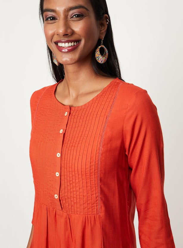 Women Solid Round Neck Straight Kurta
