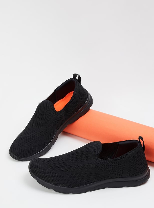 Men Knit Slip-On Athletic Shoes