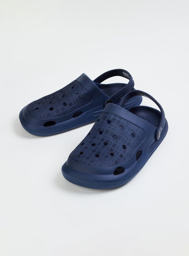 Men Printed Clogs with Sling Back Closure